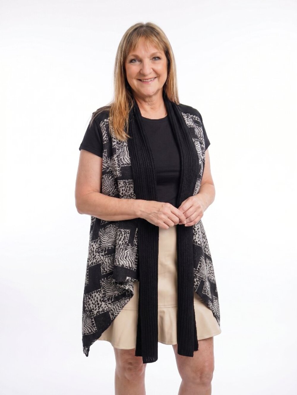 Women's Black & White Patterned Open Front Cardigan Shawl Vest